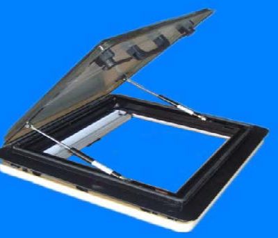 This is ventilation-skylight for vehicles